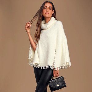 Lulus Fuzzy Feelings Cream Tasseled Turtleneck Poncho S
